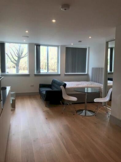 Studio To Rent In Middlesex House, Spring Villa Road, Edgware, HA8
