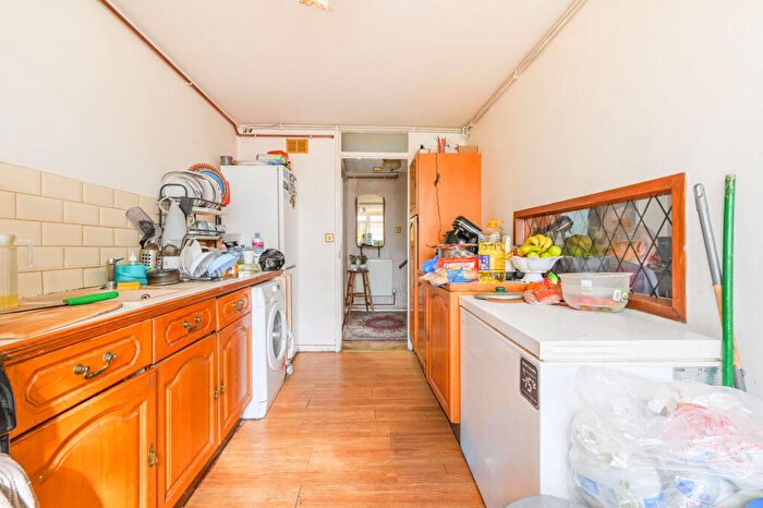 2 Bedroom End Of Terrace House For Sale In Elf Row, , Wapping, London, E1W