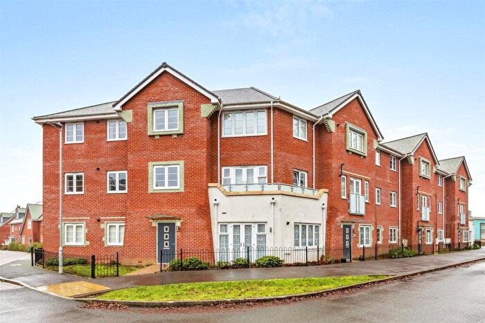 2 Bedroom Flat For Sale In Kilty Place, High Wycombe, Buckinghamshire, HP11