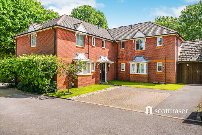 2 Bedroom Apartment To Rent In Barton Road, Headington, OX3