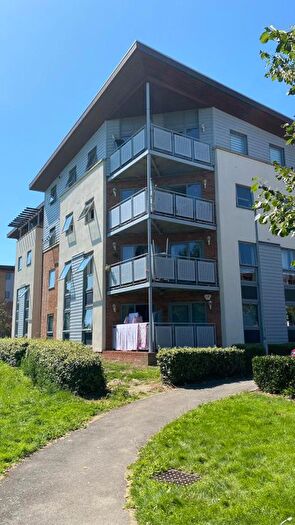 2 Bedroom Flat To Rent In Millicent Grove, Southgate, N13