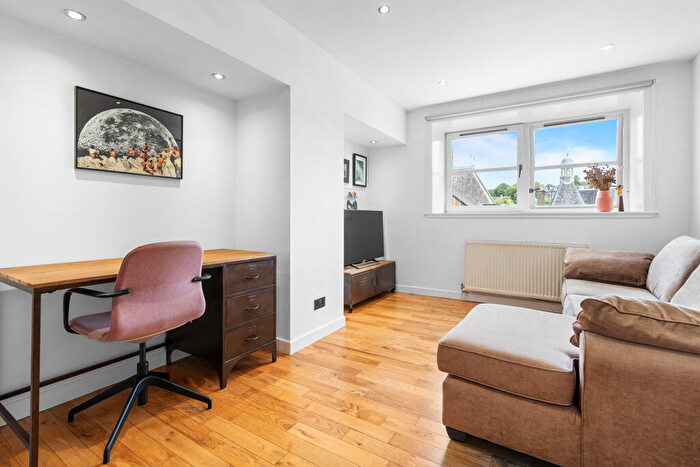 1 Bedroom Flat To Rent In Dumbarton Road, Partick, Glasgow, G11