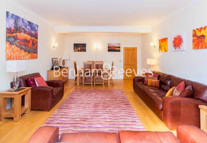 2 Bedroom Flat To Rent In Temple House, Temple Avenue, EC4Y