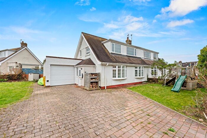 3 Bedroom Semi Detached House For Sale In Heatherslade Close, Southgate, Swansea, SA3