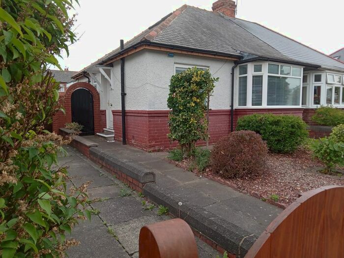 2 Bedroom Bungalow To Rent In North Road, Darlington, DL1