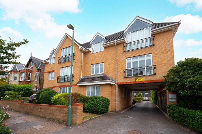 1 Bedroom Flat For Sale In Manorgate Road, Kingston, Kingston Upon Thames, KT2