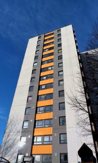 1 Bedroom Apartment To Rent In Blackfriars Court, Salford, M3