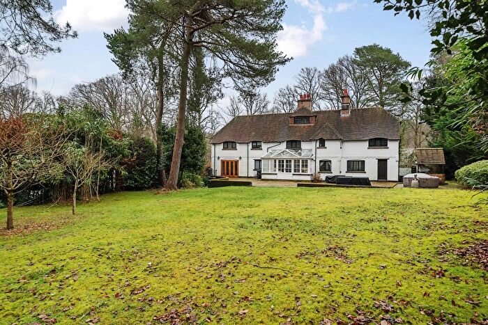 5 Bedroom House To Rent In Threals Lane, West Chiltington, Pulborough, RH20