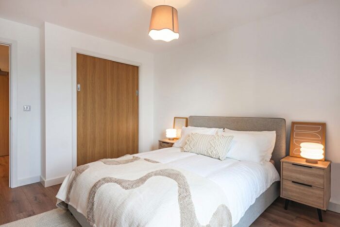 2 Bedroom Flat To Rent In The Lansdowne, Hagley Road, Birmingham, B16