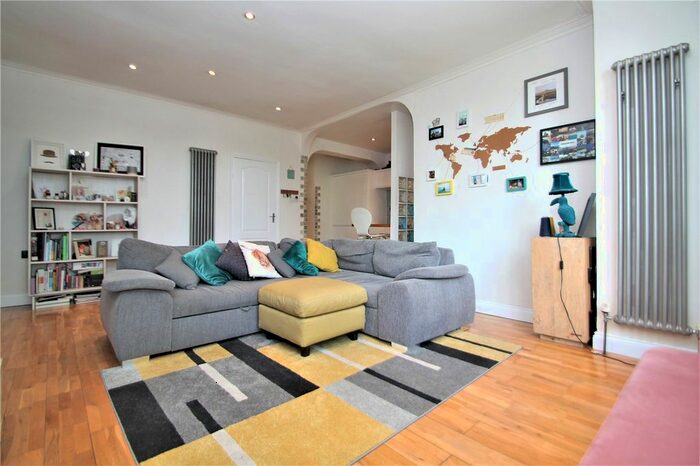 1 Bedroom Flat To Rent In Chinbrook Road, Grove Park, Lee, Lewisham SE12