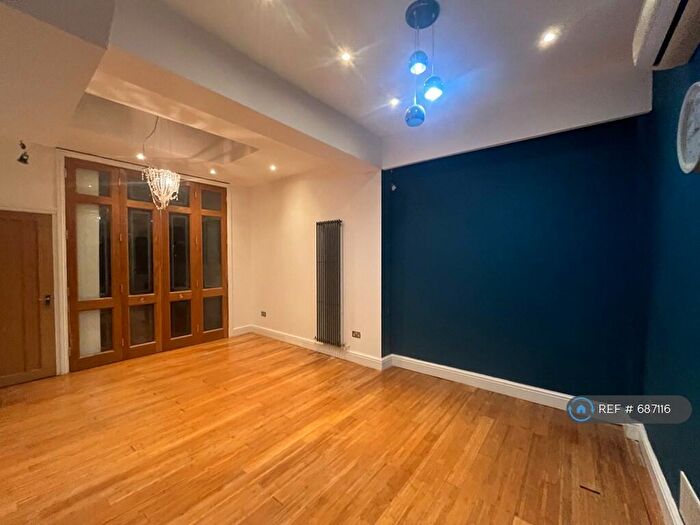 2 Bedroom Flat To Rent In Richmond Road, Ilford, IG1