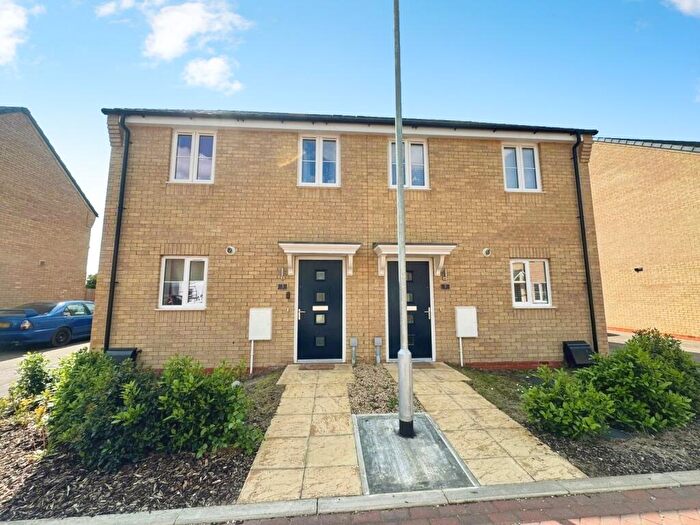 3 Bedroom Semi-Detached House For Sale In Emma Searson Walk, Mays Place, Bourne, PE10