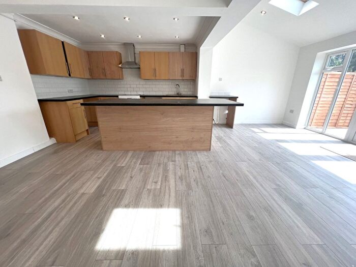 4 Bedroom End Of Terrace House To Rent In Garstons Close, Fareham, Hampshire, PO14