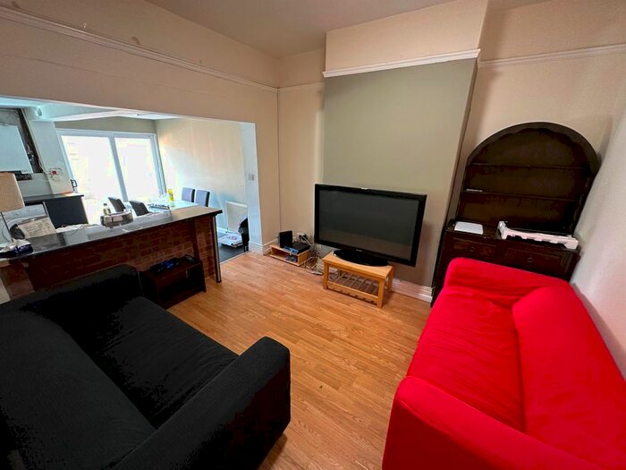 6 Bedroom Terraced House To Rent In Mill Street, Leamington Spa, CV31