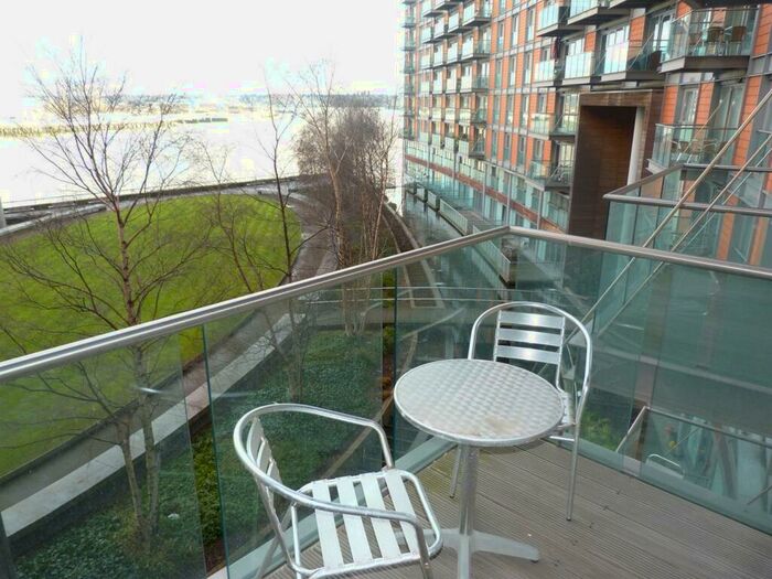 Studio To Rent In New Providence Wharf, Canary Wharf, E14