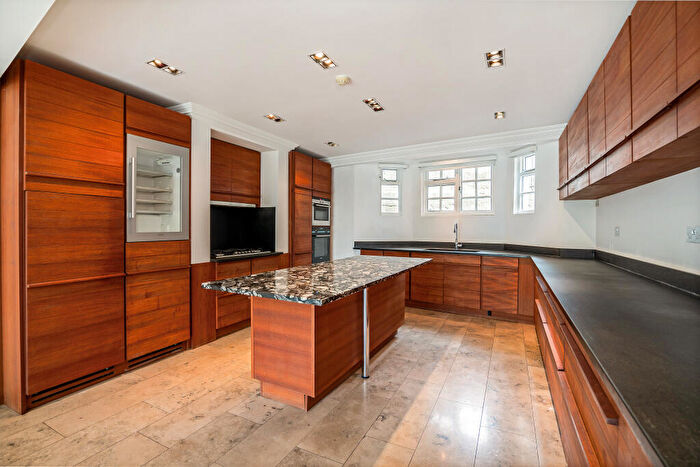 4 Bedroom House For Sale In Hamilton Gardens, London, NW8