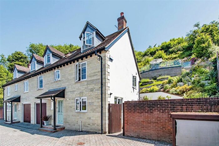4 Bedroom Semi-Detached House For Sale In Byzant Court, Shaftesbury, SP7