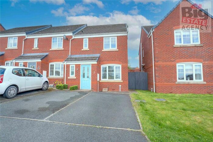 3 Bedroom Semi-Detached House For Sale In Ffordd Yr Ysgol, Flint, CH6