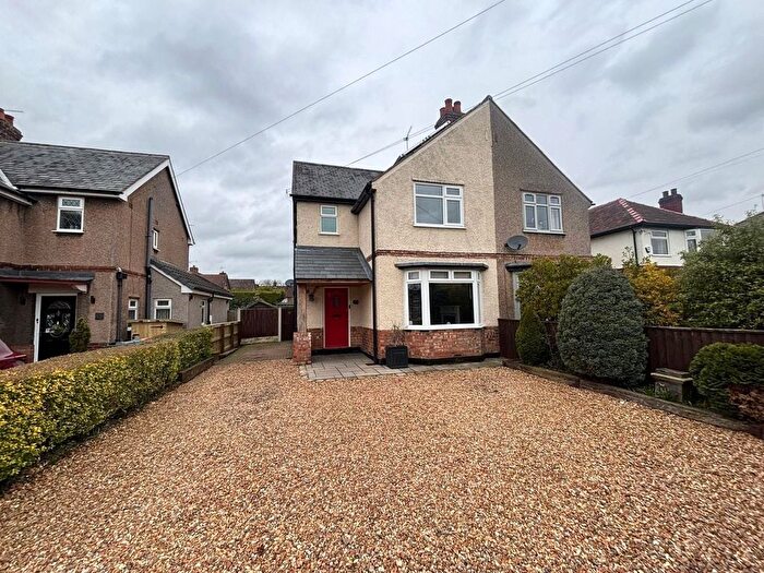 3 Bedroom Semi Detached House For Sale In Brooke Avenue, Chester, Cheshire, CH2