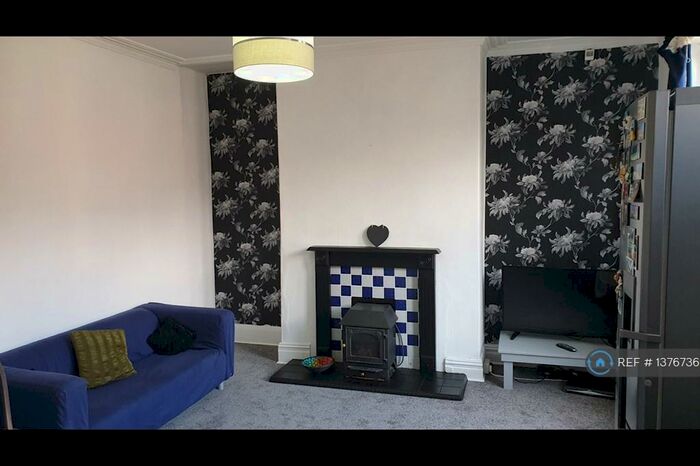 4 Bedroom Terraced House To Rent In Beechwood Mount, Leeds, LS4