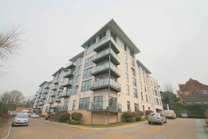 2 Bedroom Flat To Rent In Mckenzie Court, Maidstone, ME14