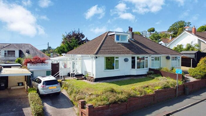 3 Bedroom Semi-Detached Bungalow For Sale In Marldon Road, Paignton, TQ3