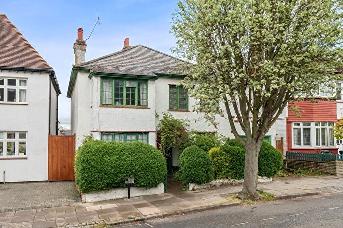 3 Bedroom Detached House For Sale In Tregaron Avenue, Crouch End, London, N8
