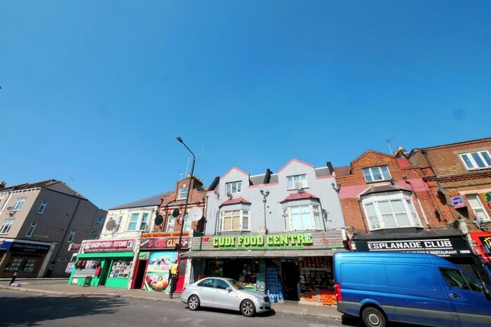 Studio To Rent In West Green Road, Turnpike Lane, N15