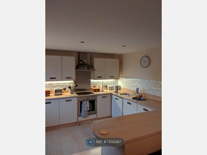2 Bedroom Flat To Rent In Lister House, Nottingham, NG3