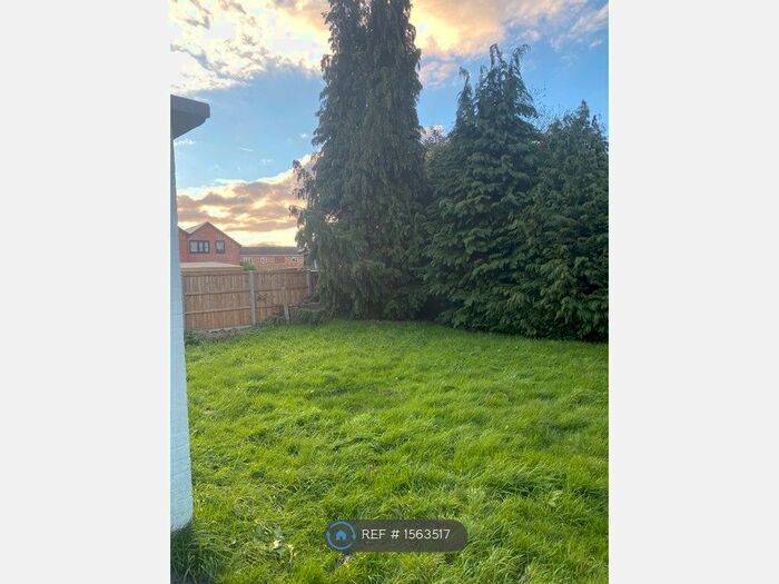 3 Bedroom End Of Terrace House To Rent In Kent Close, Paddock Wood, Tonbridge, TN12