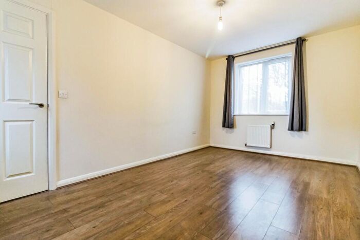 4 Bedroom Link Detached House To Rent In Mawson Road, Manchester, M13