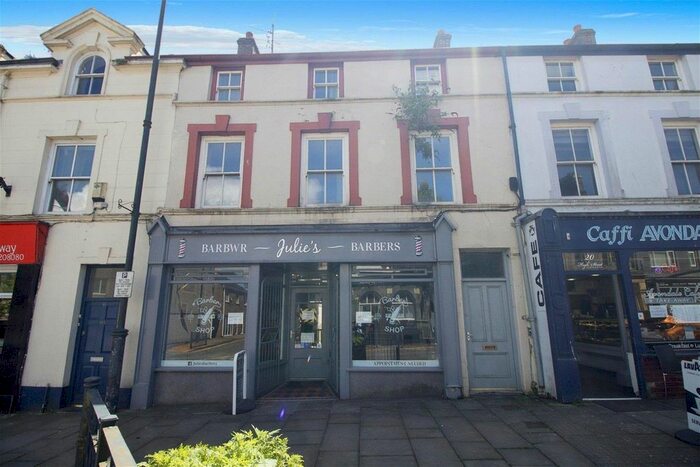 4 Bedroom Flat For Sale In High Street, Llangefni, LL77