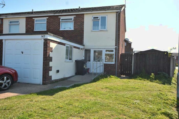 3 Bedroom End Of Terrace House To Rent In Stanley Road, Clacton-on-Sea, CO15