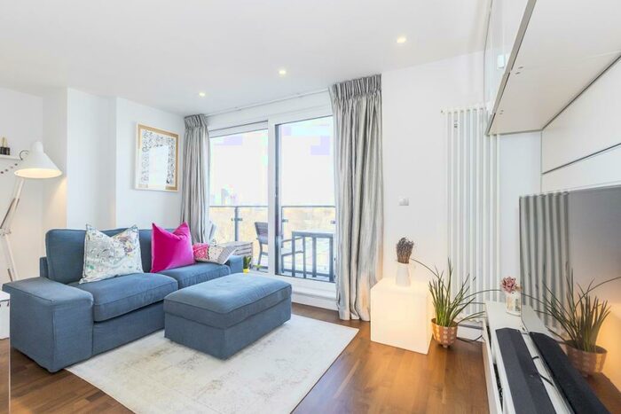 2 Bedroom Flat To Rent In Wharf Street London, SE8