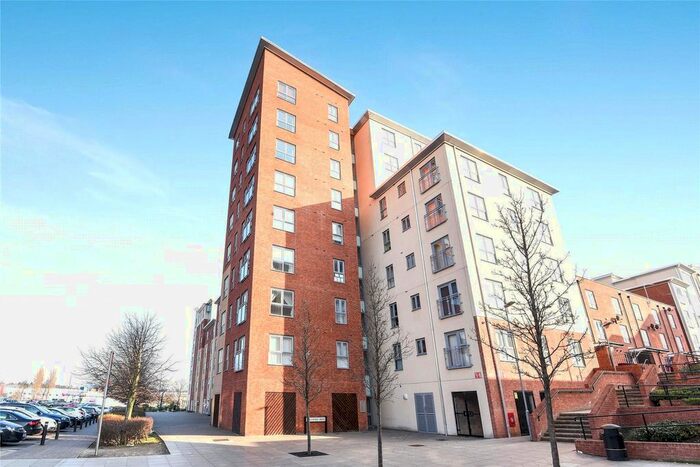 2 Bedroom Flat To Rent In Lansdowne House, Moulsford Mews, Reading, Berkshire, RG30