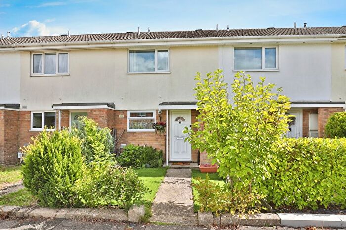 2 Bedroom Terraced House For Sale In Slades Farm Road, Bournemouth, Dorset, BH10
