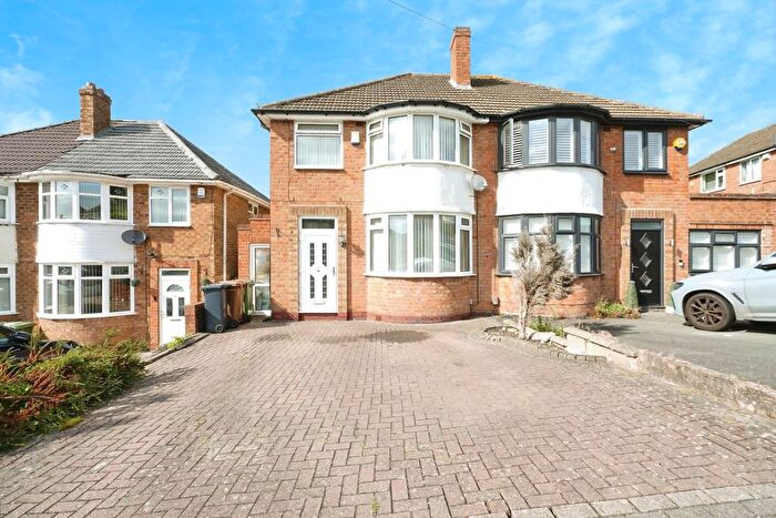 3 Bedroom Property For Sale In Eden Road, Solihull, B92