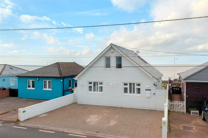 2 Bedroom Detached House For Sale In Faversham Road, Seasalter, Whitstable, CT5