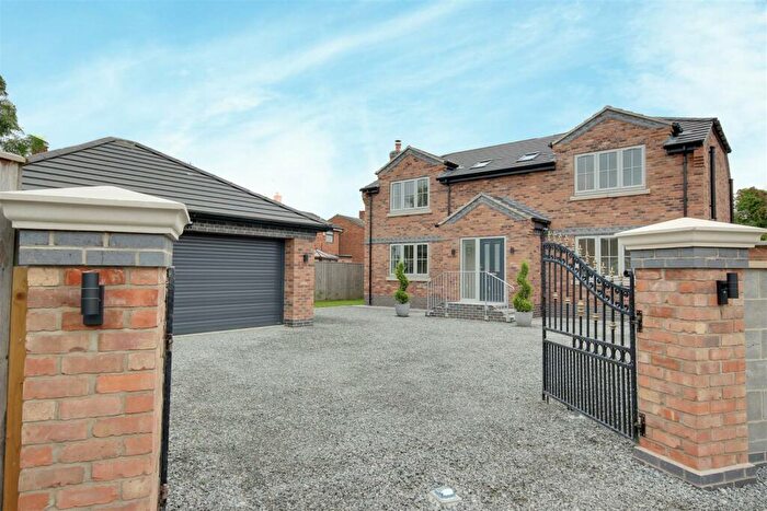4 Bedroom Detached House For Sale In Pebble Drive, Thornton Dam Lane, Gilberdyke, HU15