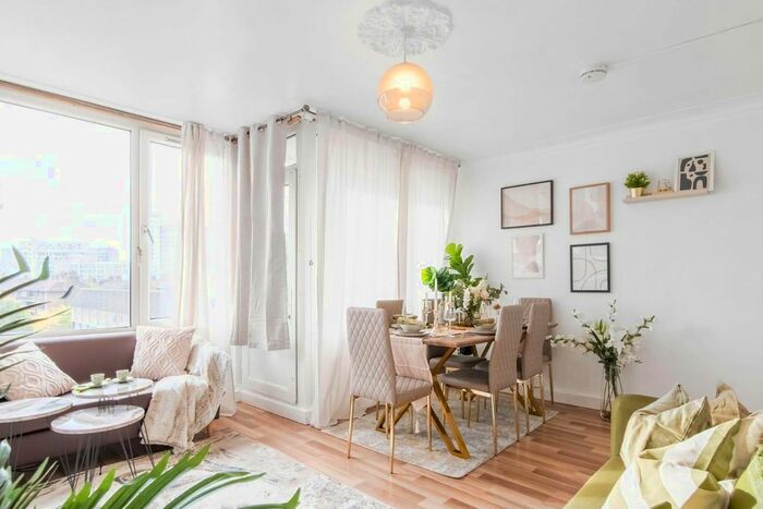 3 Bedroom Flat To Rent In Harper Road, London, SE1