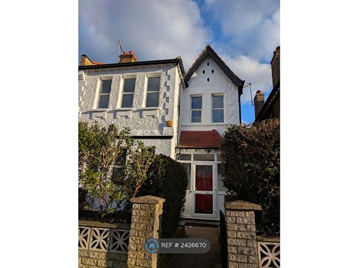 3 Bedroom Semi-Detached House To Rent In Mayfield Avenue, London, W13