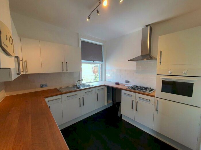 3 Bedroom Flat To Rent In Nile St, Crewe, CW2