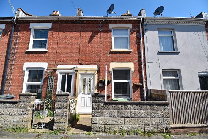 3 Bedroom Terraced House For Sale In Queens Road, Gosport, PO12