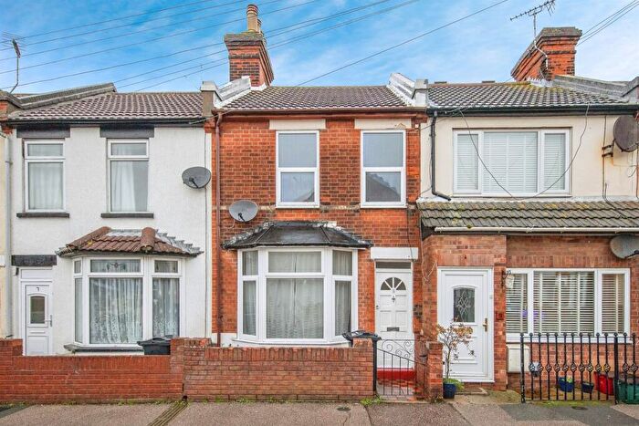 3 Bedroom Terraced House For Sale In Grafton Road, Harwich, CO12