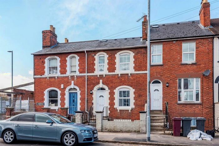 3 Bedroom Terraced House To Rent In Bedford Road, Reading, RG1