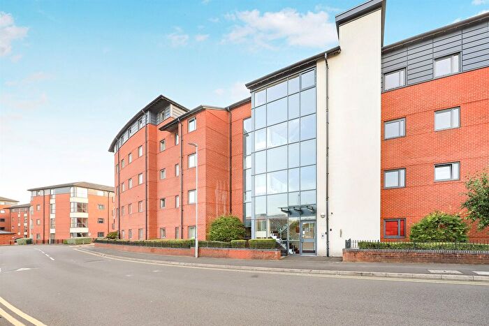 2 Bedroom Flat For Sale In Broad Gauge Way, Wolverhampton, WV10