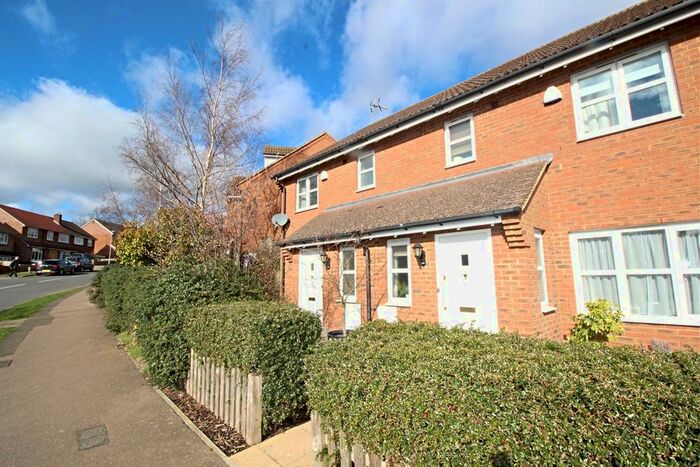 3 Bedroom Semi-Detached House To Rent In Ninesprings Way, Hitchin, SG4