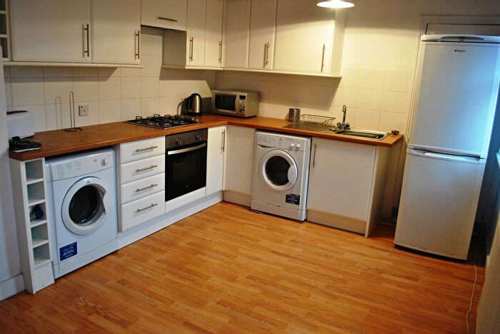 2 Bedroom Flat To Rent In Codrington Hill, London, SE23