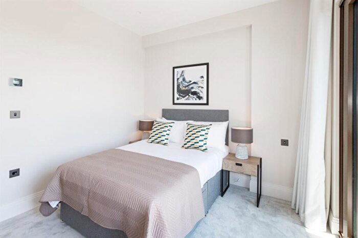 2 Bedroom Apartment To Rent In Dock East, Selsdon Way, E14