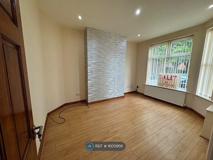 3 Bedroom Terraced House To Rent In Dickenson Road, Manchester, M14